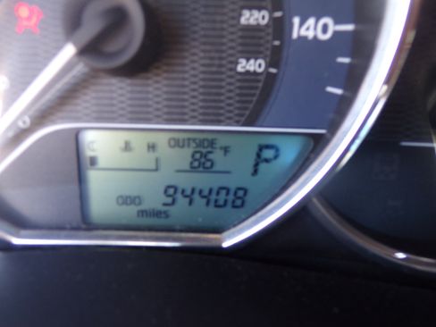 Used 2014 Toyota Corolla image 12