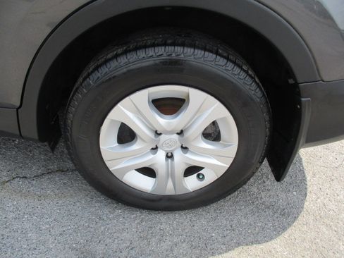 Used 2014 Toyota RAV4 AWD LE image 12