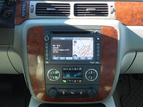 Used 2013 Chevrolet Silverado 1500 LTZ image 13