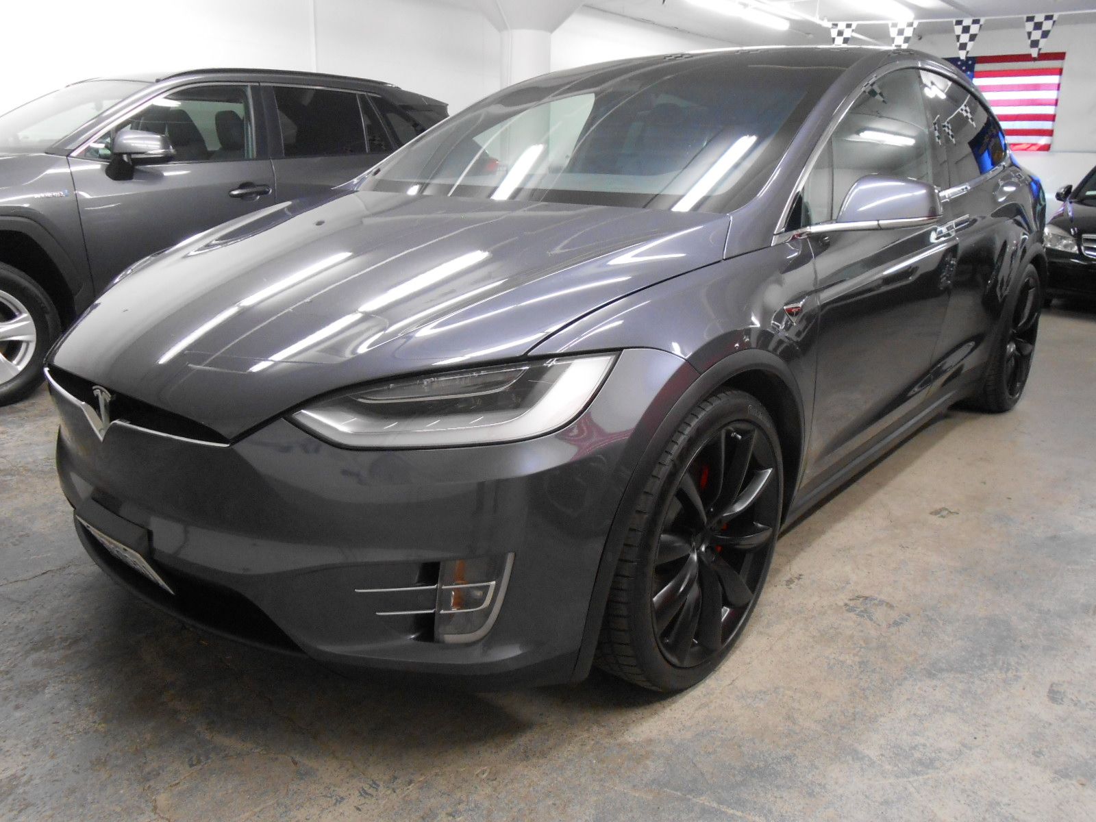 Used 2019 Tesla Model X Performance AWD/4WD image 2
