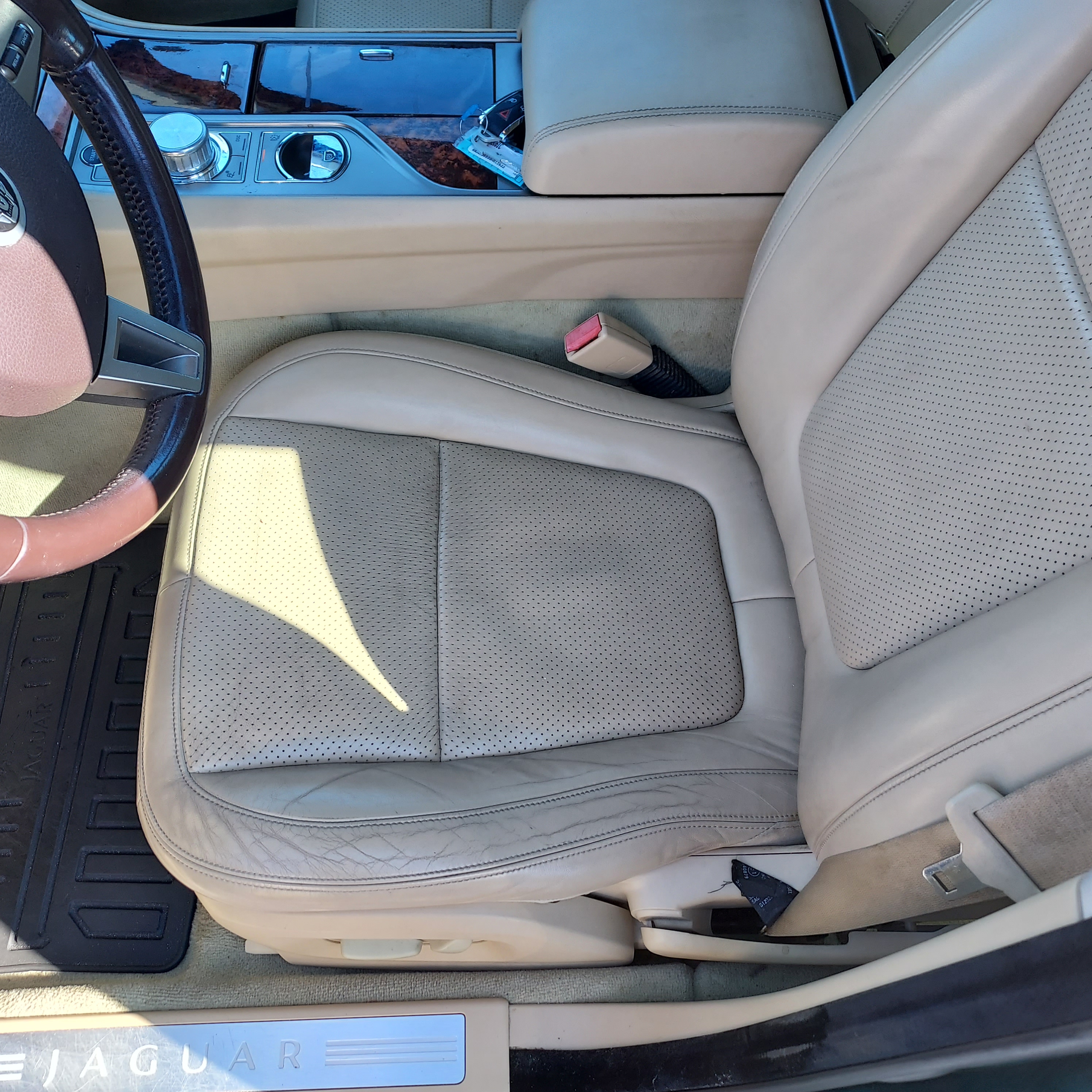 Used 2009 Jaguar XF Premium RWD image 7