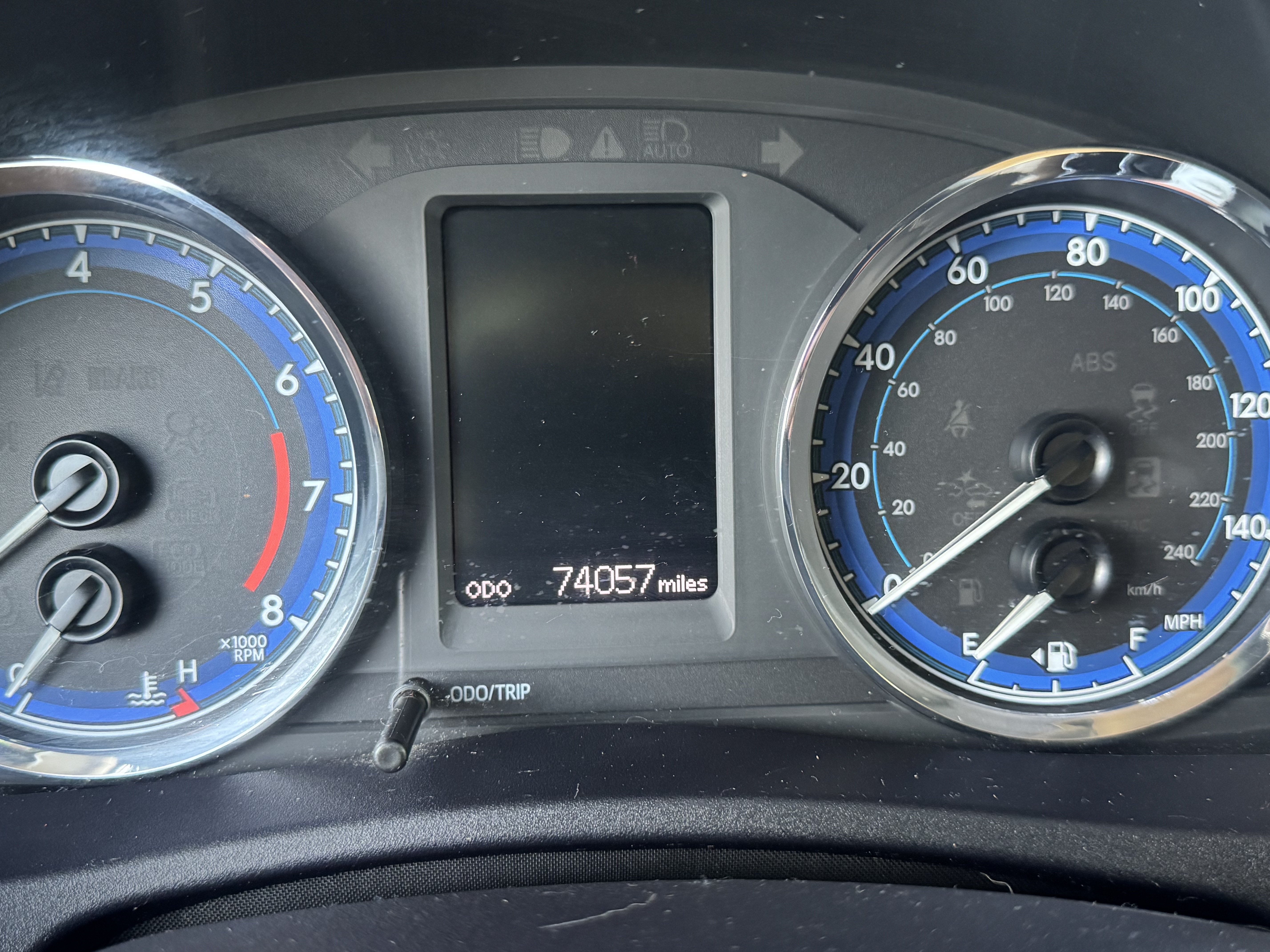 Used 2018 Toyota Corolla Sedan w/ LE Premium Package FWD image 7
