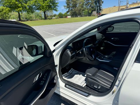 Used 2023 BMW 330i xDrive image 13