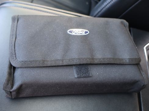 Used 2018 Ford Expedition Platinum image 47