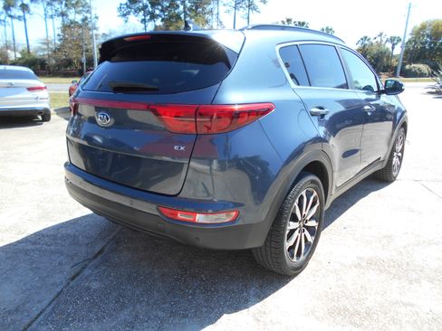 Used 2018 Kia Sportage EX image 5