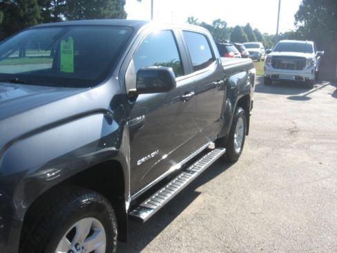 Used 2016 GMC Canyon 4x4 Crew Cab SLE image 1