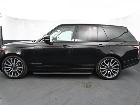 Used 2018 Land Rover Range Rover Supercharged image 2