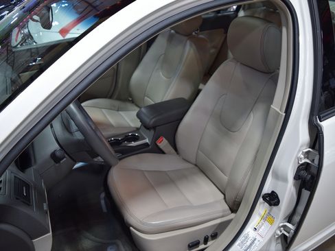 Used 2012 Ford Fusion SEL FWD image 19