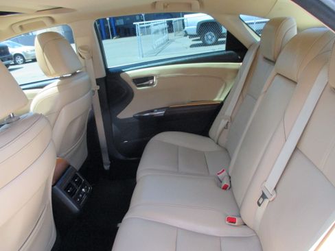 Used 2017 Toyota Avalon Limited FWD image 16