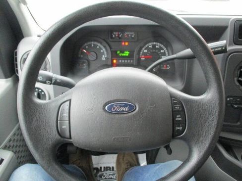 Used 2014 Ford E-250 and Econoline 250 image 23