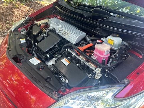 Used 2015 Toyota Prius Two FWD image 25