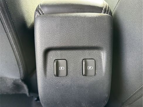 Used 2023 Nissan Kicks SV image 35