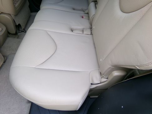 Used 2009 Toyota RAV4 Limited image 10