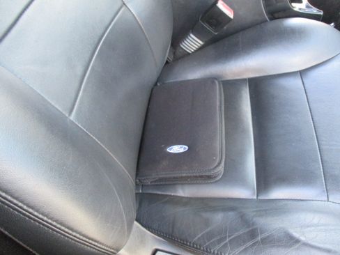 Used 2008 Ford Escape Limited image 25