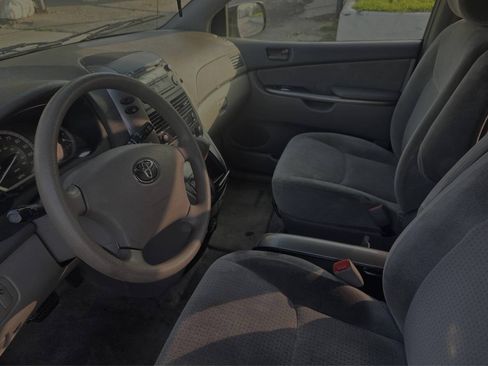 Used 2008 Toyota Sienna image 5