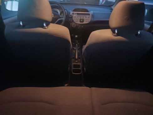 Used 2010 Honda Fit image 18