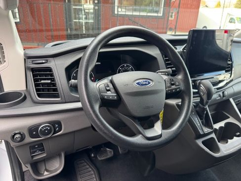 Used 2024 Ford Transit 350 XLT image 8