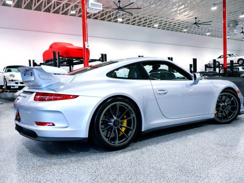 Used 2016 Porsche 911 GT3 image 12