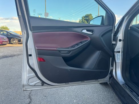 Used 2012 Ford Focus SE image 23