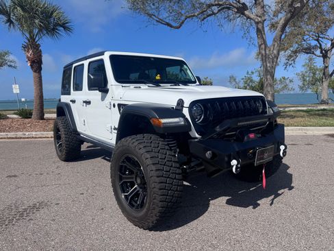 Used 2024 Jeep Wrangler 4WD Unlimited Sport image 8