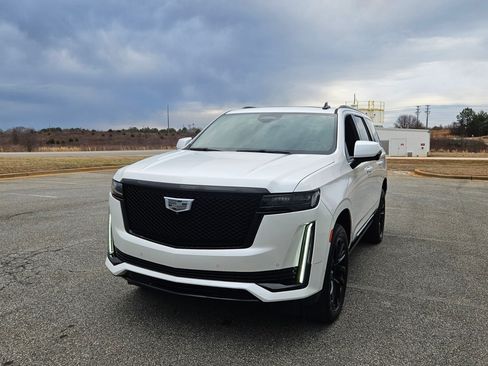 Used 2022 Cadillac Escalade Sport image 1