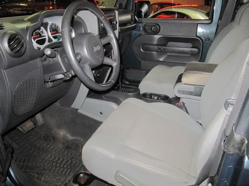 Used 2007 Jeep Wrangler Sahara image 17