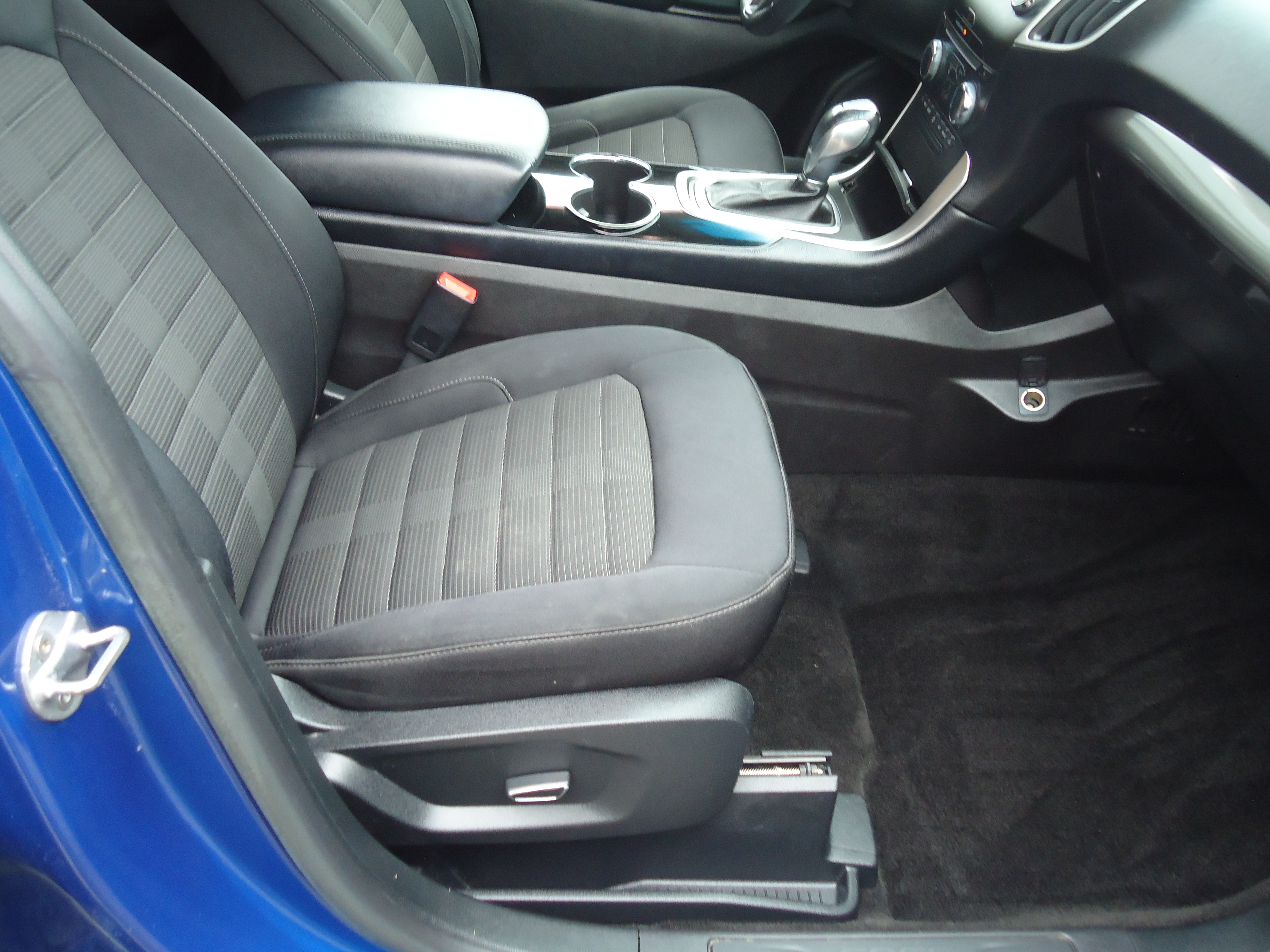Used 2018 Ford Edge AWD SEL image 9