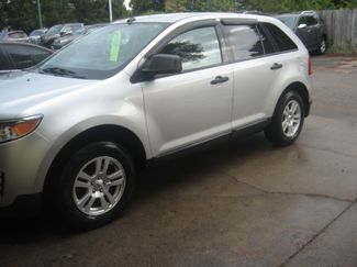 Used 2011 Ford Edge SE image 1