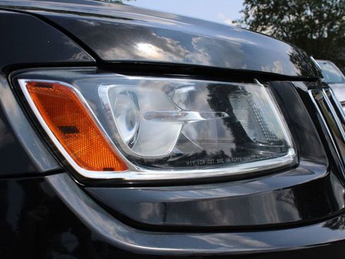 Used 2014 Jeep Grand Cherokee Limited image 18