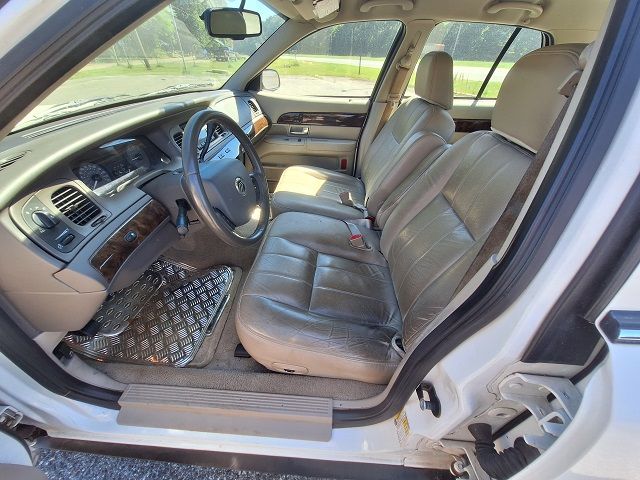 Used 2010 Mercury Grand Marquis LS RWD image 12