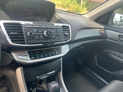 Used 2015 Honda Accord LX image 17