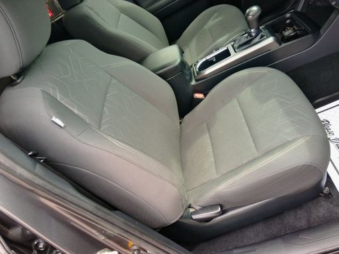 Used 2018 Toyota Tacoma TRD Off-Road image 36