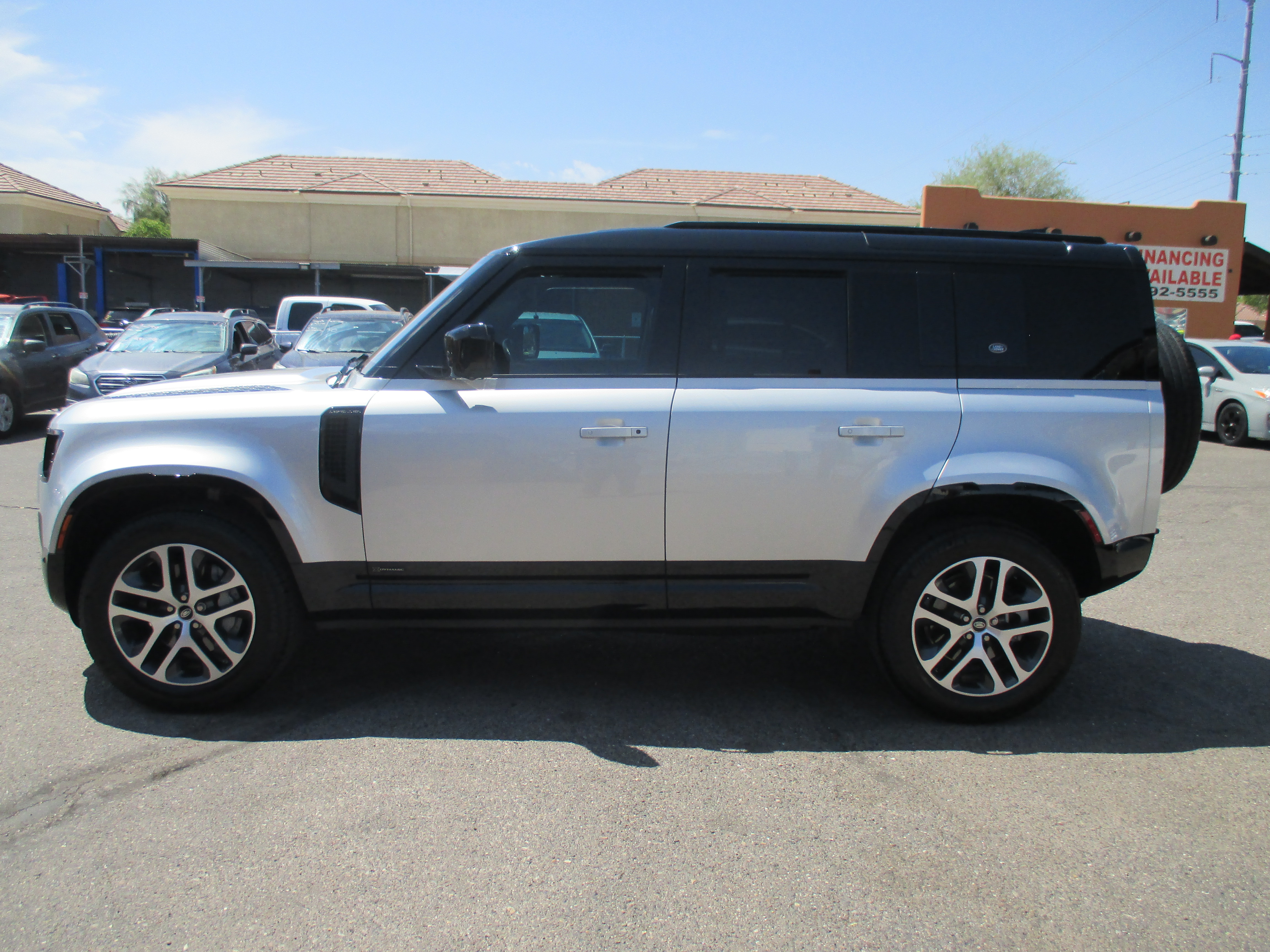 Used 2021 Land Rover Defender 110 X-Dynamic HSE AWD/4WD image 1