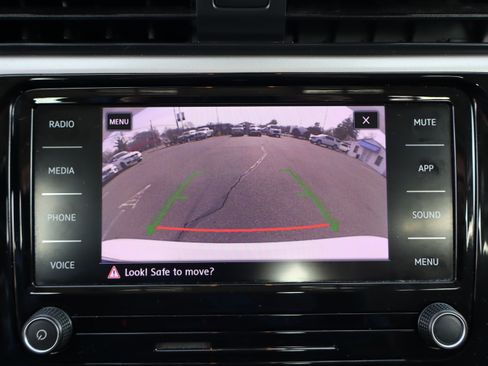 Used 2020 Volkswagen Passat 2.0T SE image 27