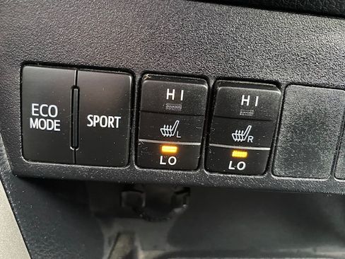 Used 2016 Toyota RAV4 Limited image 20