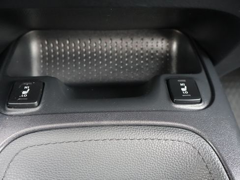 Used 2020 Toyota Corolla XSE image 21