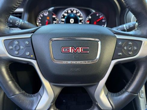 Used 2019 GMC Acadia Denali Ultimate image 16
