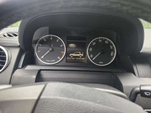 Used 2011 Land Rover LR4 HSE image 7