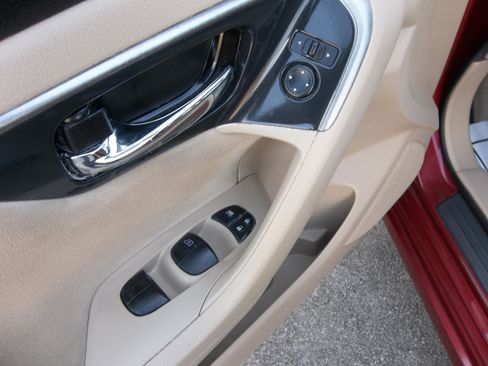 Used 2014 Nissan Altima 2.5 S image 5