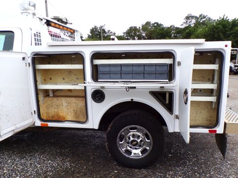 Used 2018 Chevrolet Silverado 2500 LT image 12