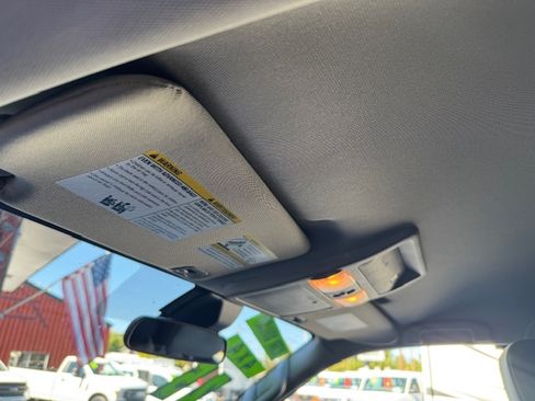 Used 2025 Nissan Frontier S image 19