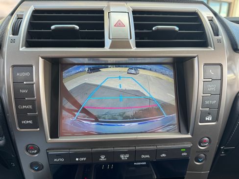 Used 2014 Lexus GX 460 image 27