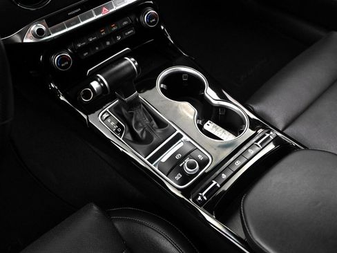 Used 2022 Kia Stinger GT-Line image 28