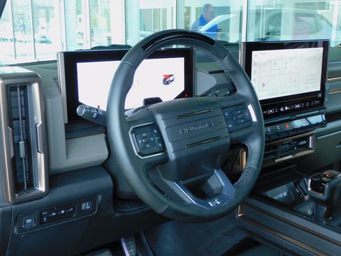 Used 2025 GMC Hummer EV 3X image 22