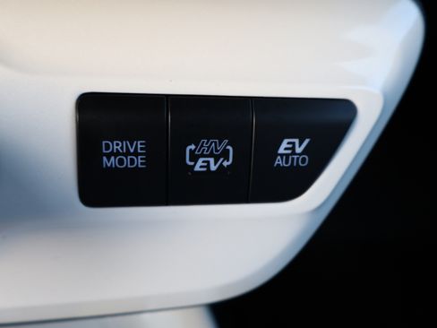 Used 2019 Toyota Prius Prime Premium image 31