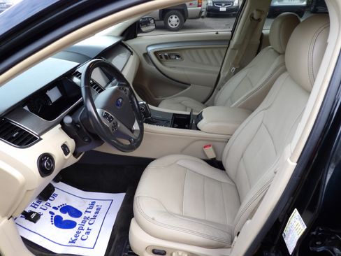 Used 2014 Ford Taurus SEL image 6