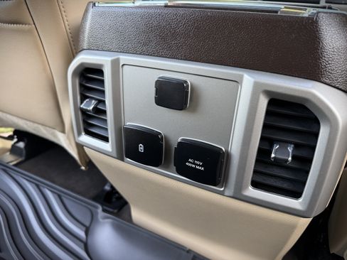 Used 2020 Ford F150 4x4 SuperCrew image 24