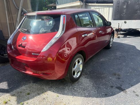 Used 2011 Nissan Leaf FWD image 6