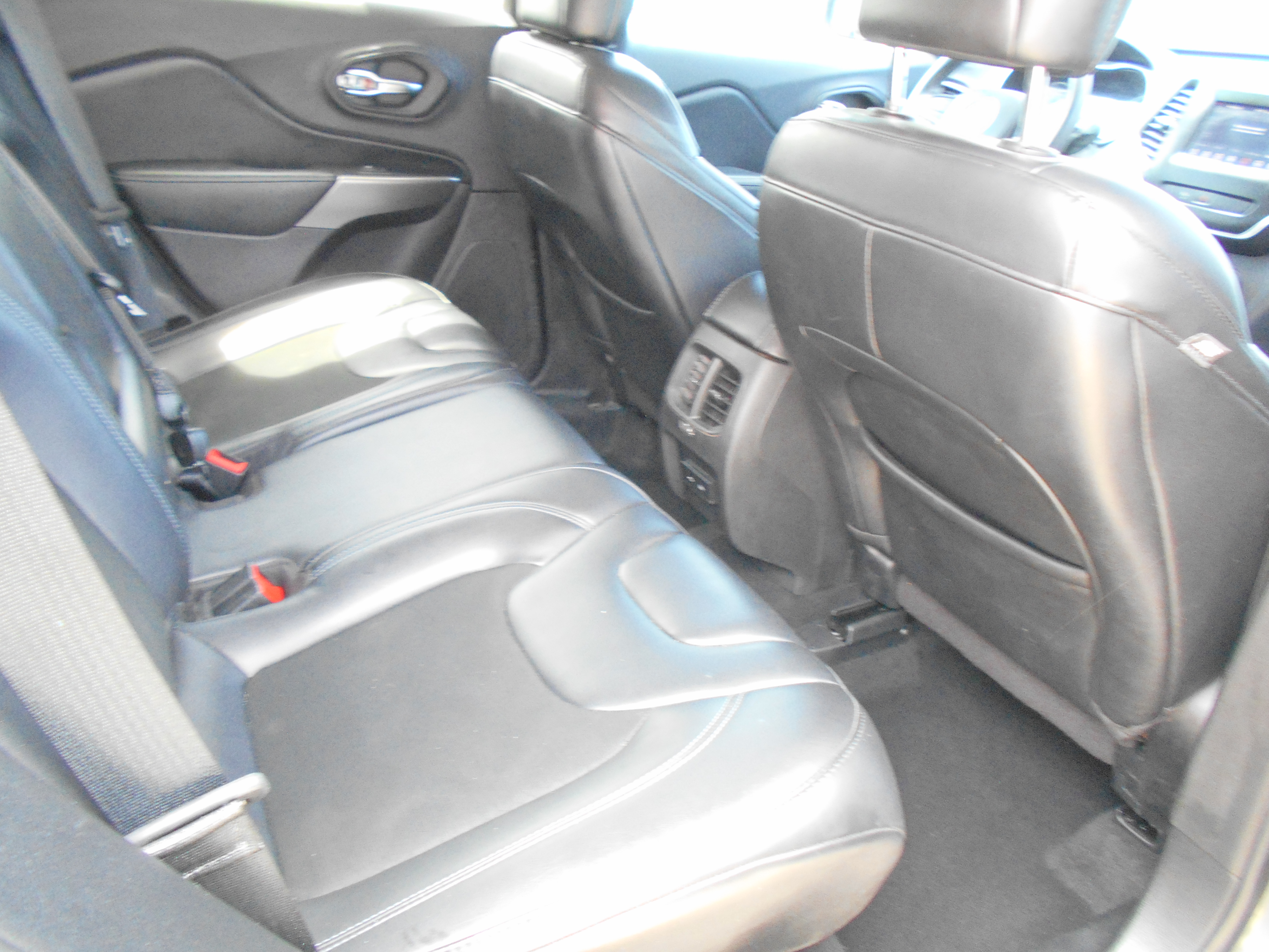 Used 2020 Jeep Cherokee FWD Latitude Plus image 8