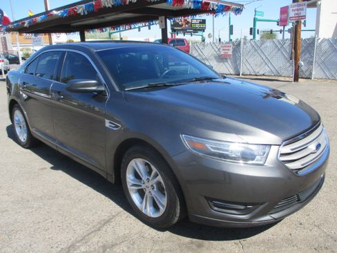 Used 2015 Ford Taurus SEL image 13